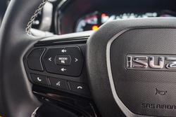 2025 Isuzu D-MAX BLADE