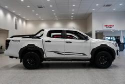 2025 Isuzu D-MAX BLADE