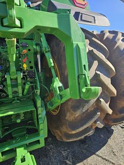 2023 John Deere 8R 310