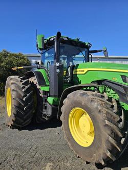 2023 John Deere 8R 310