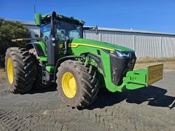 2023 John Deere 8R 310