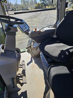 2023 John Deere 8R 310