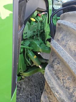 2023 John Deere 8R 310