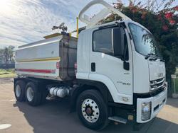 2017 Isuzu F Series Fvz260-300