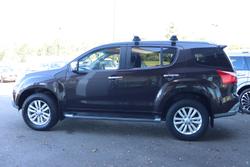 2017 Isuzu MU-X LS-T
