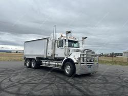 2021 Western Star 4800 Series 4800 FXB White
