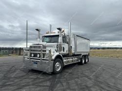 2021 Western Star 4800 Series 4800 FXB White