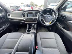 2017 Toyota Kluger GX