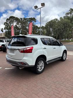 2018 Isuzu MU-X LS-T