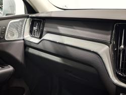 2025 Volvo XC60 Ultra B5 Bright