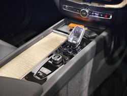 2025 Volvo XC60 Ultra B5 Dark