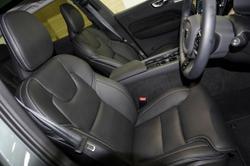 2025 Volvo XC60 Ultra B5 Dark