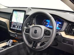 2025 Volvo XC60 Ultra B5 Dark