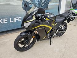 2015 Honda CBR300R Black