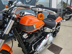 2023 HARLEY-DAVIDSON FXBR BREAKOUT (117) Orange