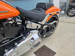 2023 HARLEY-DAVIDSON FXBR BREAKOUT (117) Orange
