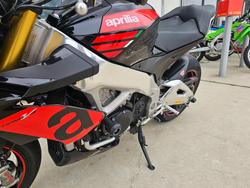 2017 APRILIA TUONO V4 RR Black