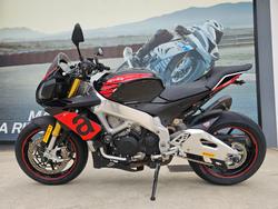 2017 APRILIA TUONO V4 RR Black