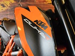 2017 KTM 690 Duke R Duke
