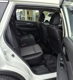 2017 Nissan X-TRAIL TS