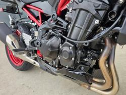2024 Kawasaki Z900 (ZR900) Red