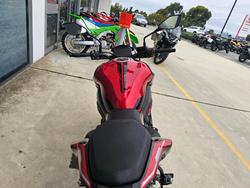 2024 Kawasaki Z900 (ZR900) Red