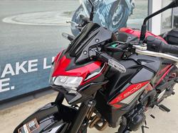 2024 Kawasaki Z900 (ZR900) Red