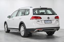 2019 Volkswagen Golf Alltrack 132TSI Premium 7.5 MY19.5 Four Wheel Drive Pure White