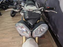 2012 Triumph STREET TRIPLE WHITE