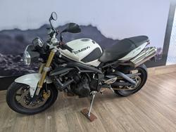 2012 Triumph STREET TRIPLE WHITE