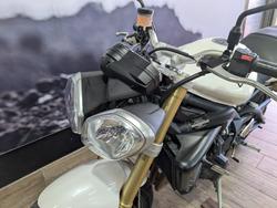 2012 Triumph STREET TRIPLE WHITE