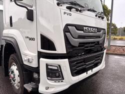 2025 Isuzu F Series FVD 170-300 AT R60