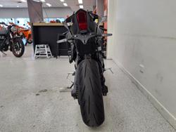 2021 YAMAHA YZF-R7LA Black