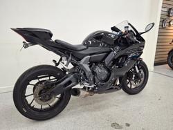 2021 YAMAHA YZF-R7LA Black