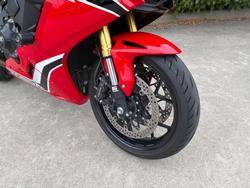 2017 Honda CBR1000RR (FIREBLADE) ABS Red