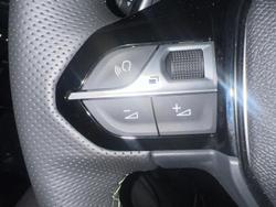 2025 Peugeot 2008 GT Hybrid