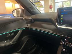 2025 Peugeot 2008 GT Hybrid
