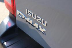 2025 Isuzu D-MAX X-RIDER