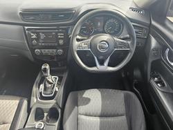 2017 Nissan X-TRAIL ST