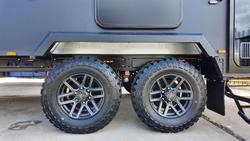 2026 Platinum 19'6 Terra Cafe