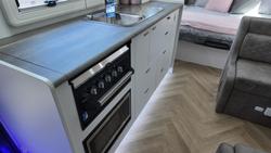 2026 Platinum 19'6 Terra Cafe