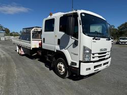 2017 Isuzu F Series FRR110-260