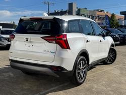2025 Mahindra XUV700 AX7L