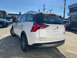 2025 Mahindra XUV700 AX7L
