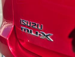 2020 Isuzu MU-X LS-M