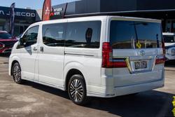 2019 Toyota Granvia VX