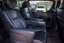 2019 Toyota Granvia VX