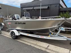 2026 Stacer 429 Outlaw Side Console