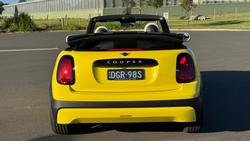 2026 MINI Cooper C Favoured