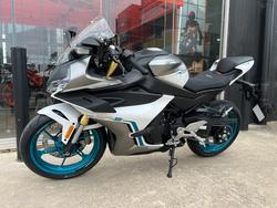 2026 CFMOTO 2026 CF MOTO 450CC 450 SR S Road NEBULA WHITE